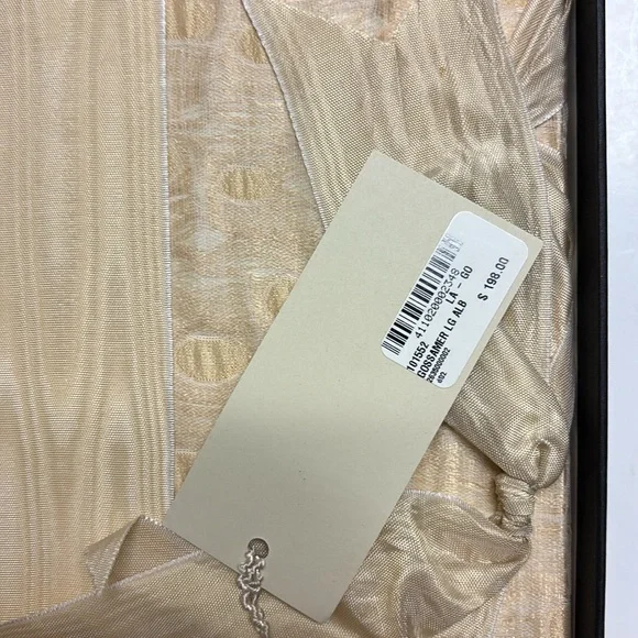 Molly West off white gossamer large wedding photo  album - Picture 2 of 4